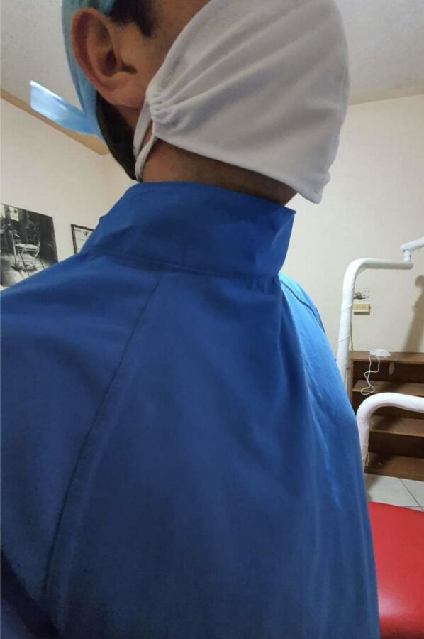 Liquid Proof Universal Isolation Gown